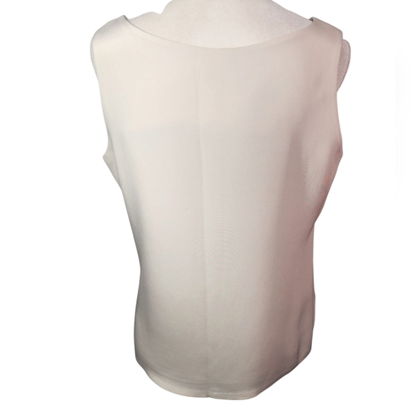 Emmelle Silk Cream Sleeveless Top with Round Neckline. M - Picture 5 of 11